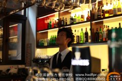 传递微光·汇聚星海|哈尔滨新东方志愿者在行动:校园有我,请放心!