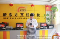 传递微光·汇聚星海|哈尔滨新东方志愿者在行动:校园有我,请放心!