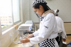 ���б�ҵ��Ů����·���ģ��¶���Ϊ��ָ·