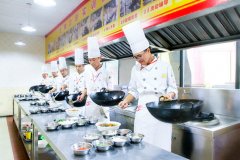 ��ô���ܵ�һ���ó�ʦ