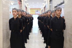 ��ʦ��ҵ�ͱ����ҵ����ʲô���ƣ�