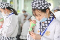 ѧ����Ӧ�õ�ѧУ���ǵ�ѧͽ