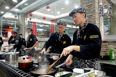 传递微光·汇聚星海|哈尔滨新东方志愿者在行动:校园有我,请放心!